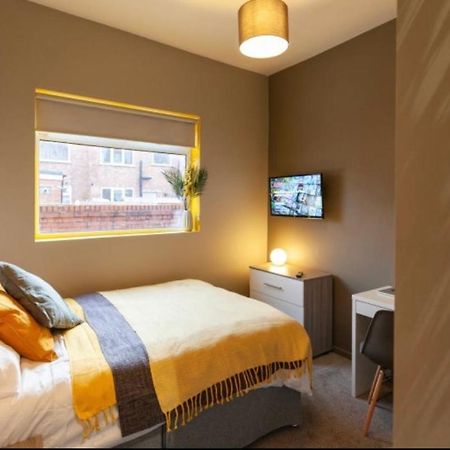Eccles Hotel Манчестър Екстериор снимка